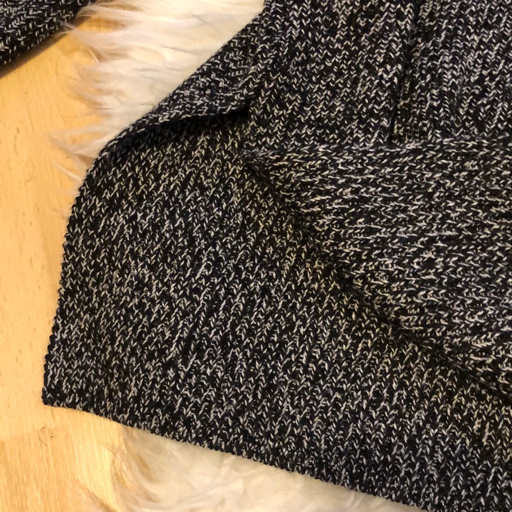 🌺V neck SHASTA chunky side slit sweater 🌺 - Picture 8 of 8